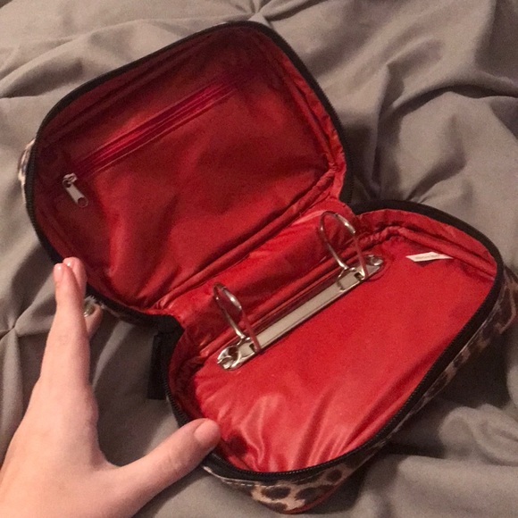 Leopard Print Make- Up Bag - Picture 3 of 3